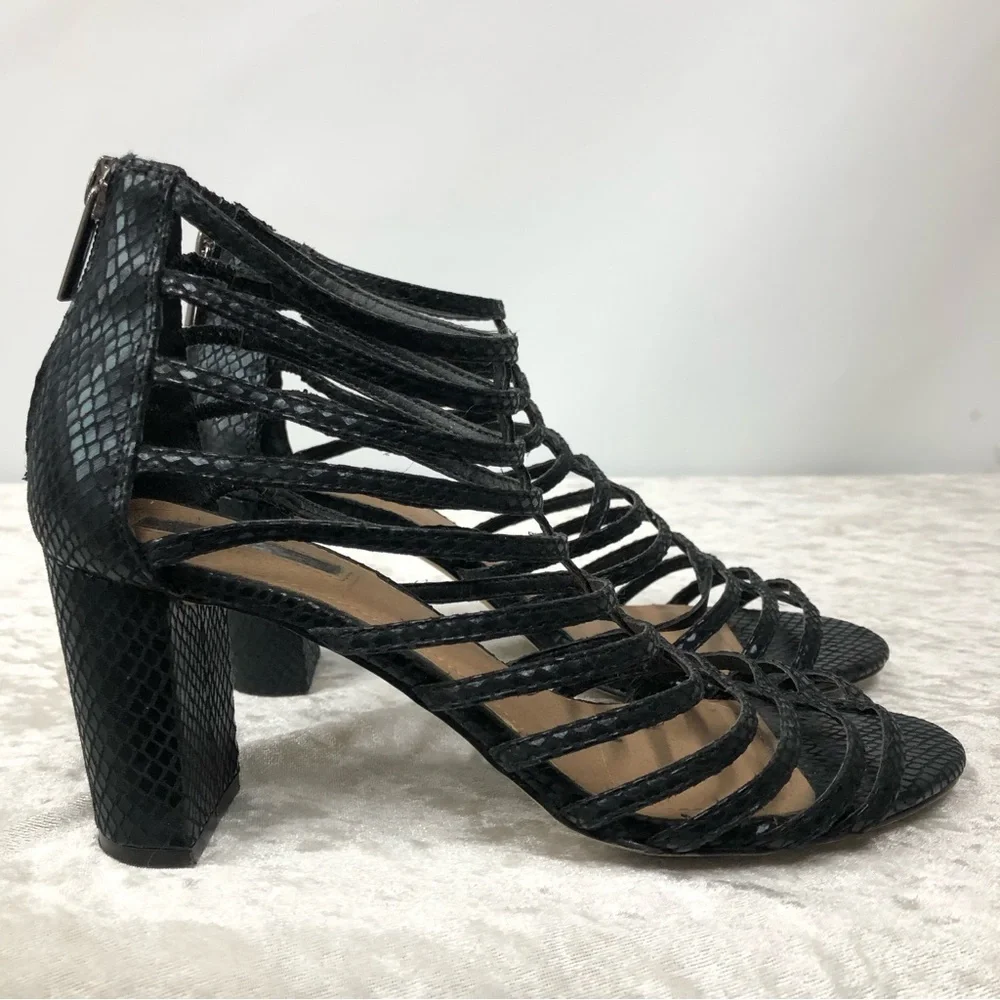 Tahari Arrive2 size 8M black high heels-FLAWED - Picture 3 of 9